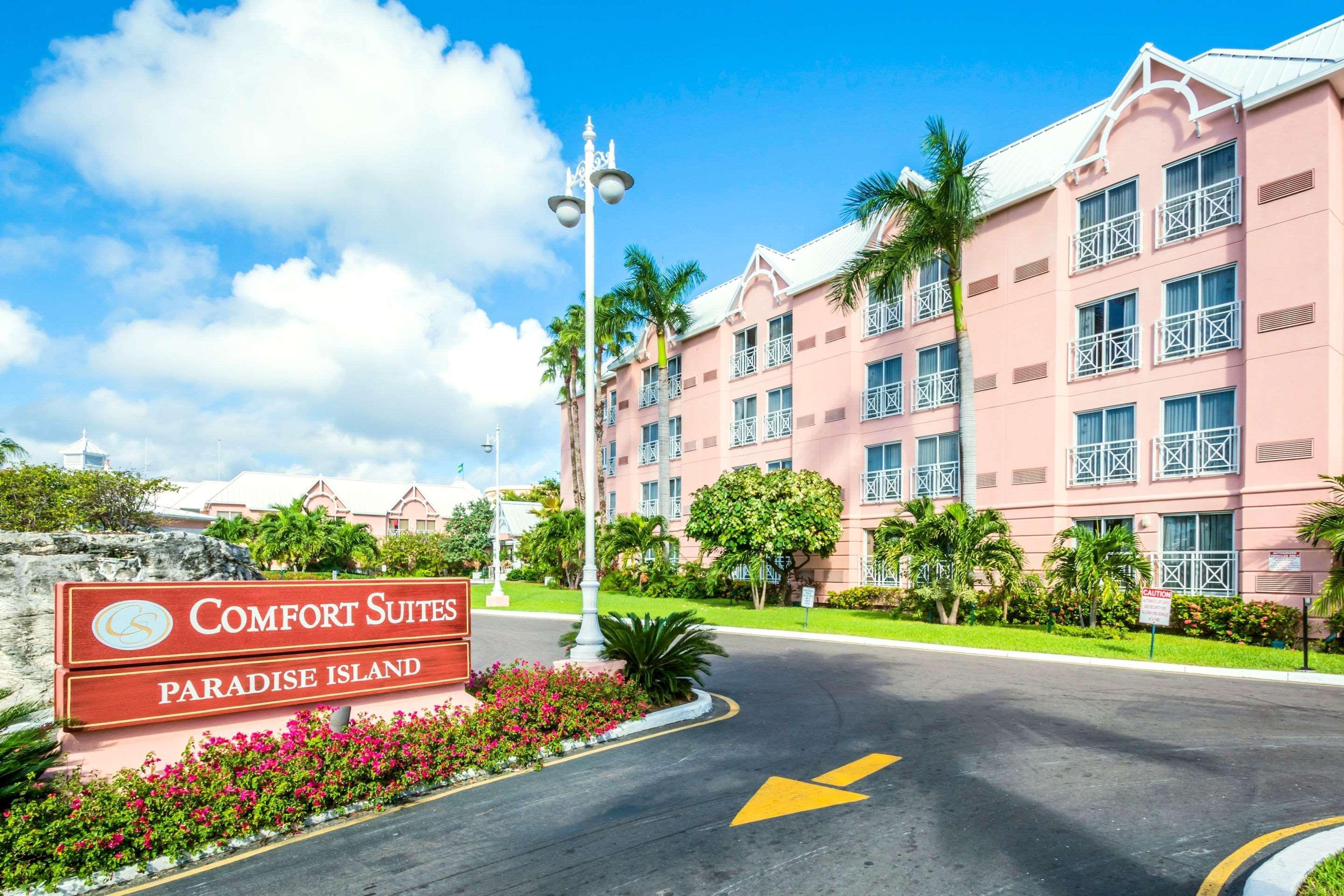 Comfort Suites Paradise Island Creek Village Εξωτερικό φωτογραφία